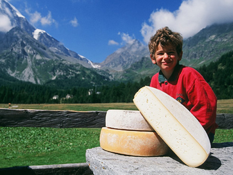 formaggio nostrano ossolano piemontese d'alpeggio